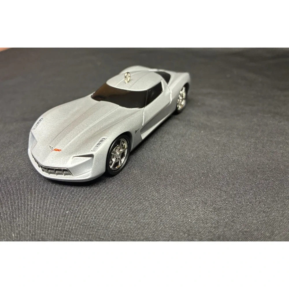 2009 Hallmark Corvette Stingray Concept GM Keepsake Ornament QXI2111 Silver